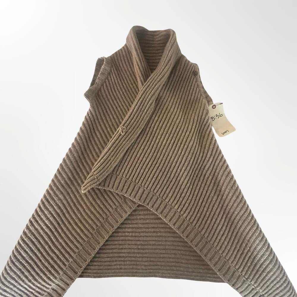 Ribbed Knit Sweater Vest Size 36 Brown Sleeveless Asymmetric - Picture 6 of 8